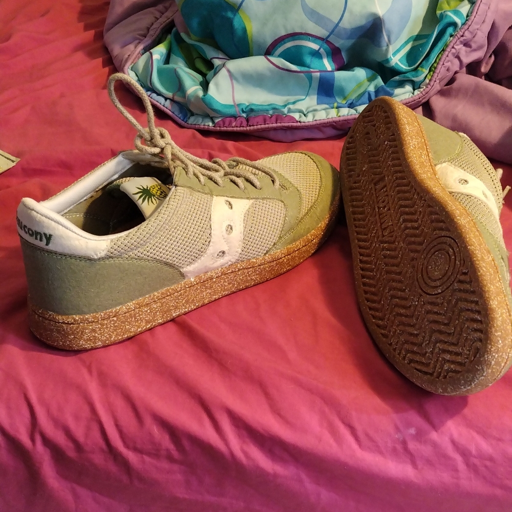 Saucony jazz shoes